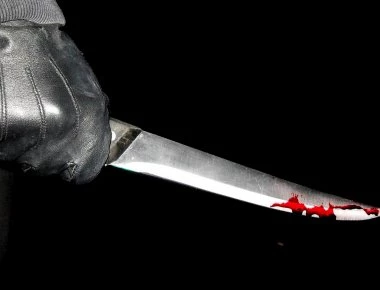 Τι να κάνετε αν σας επιτεθούν με μαχαίρι; Η κινεζική αστυνομία έχει την απάντηση! (βίντεο)